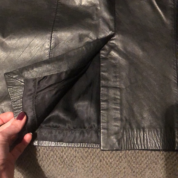 Genuine Leather pencil skirt. Size Small - Picture 4 of 6